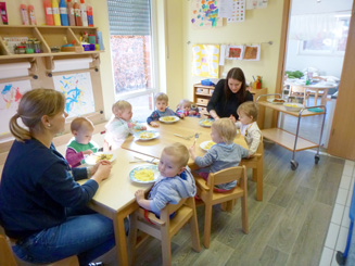 Essen im Kinderzimmer